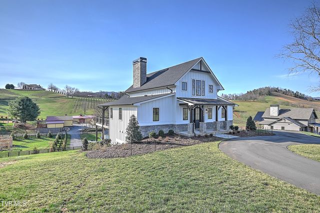190 Farmhouse Village Trail, Butler, TN 37640