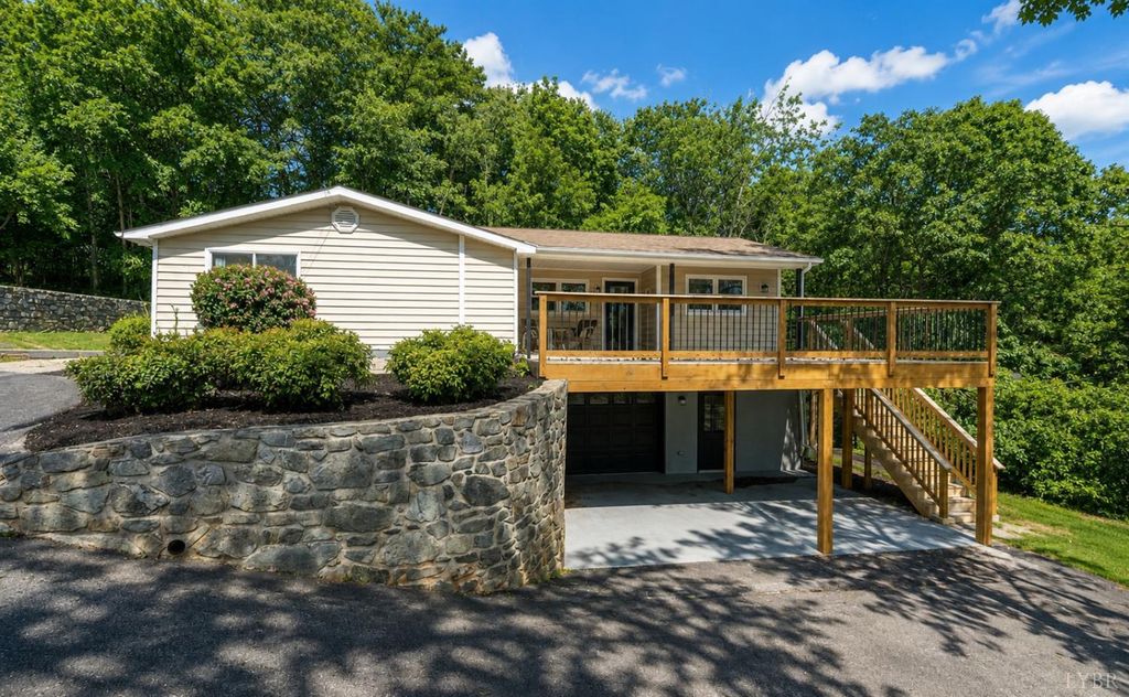 23 Brookside Lane, Moneta, VA 24121