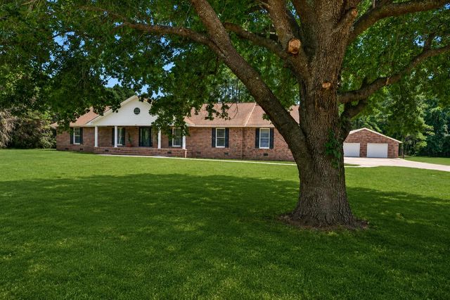 451 Kelton Road, Saint Stephen, SC 29479