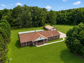 451 Kelton Road, Saint Stephen, SC 29479