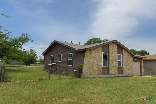 2705 Live Oak Drive, Copperas Cove, TX 76522