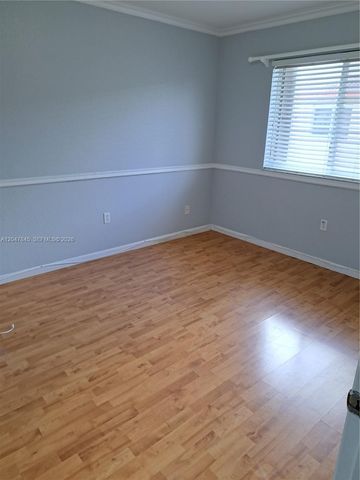 17318 NW 74th Ave 202, Hialeah, FL 33015