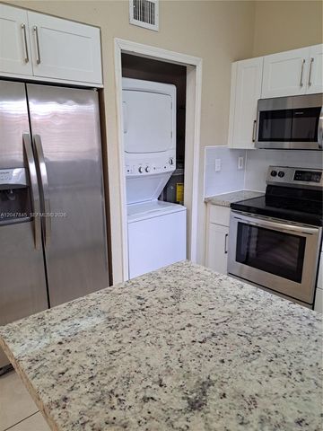 17318 NW 74th Ave 202, Hialeah, FL 33015