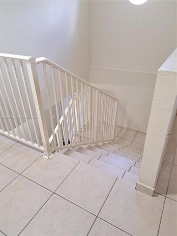 17318 NW 74th Ave 202, Hialeah, FL 33015