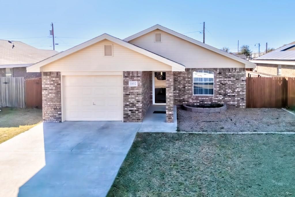 1102 Pratt, Midland, TX 79701
