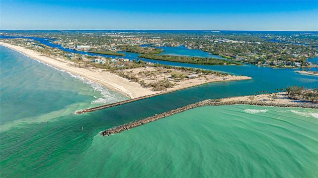 2102 CALUSA LAKES BOULEVARD, Nokomis, FL 34275