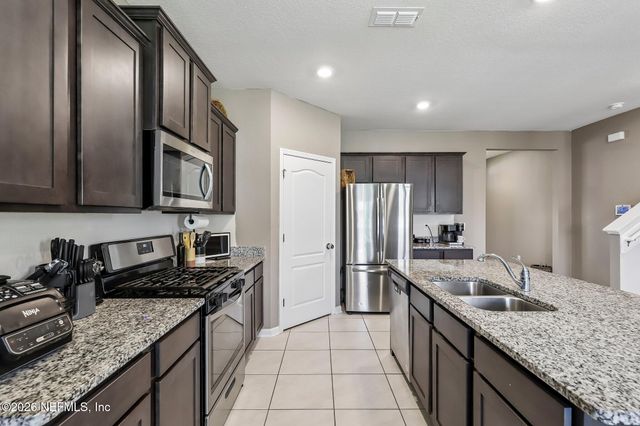 86560 NASSAU CROSSING Way, Yulee, FL 32097