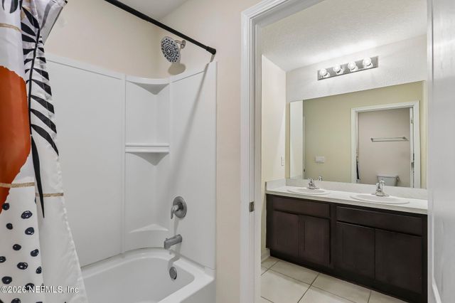 86560 NASSAU CROSSING Way, Yulee, FL 32097