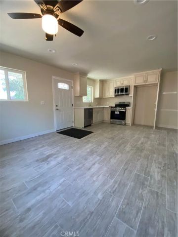 1727 W Santa Ana Boulevard, Santa Ana, CA 92703