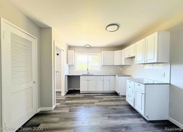 316 Lytle Place, Garden City, MI 48135