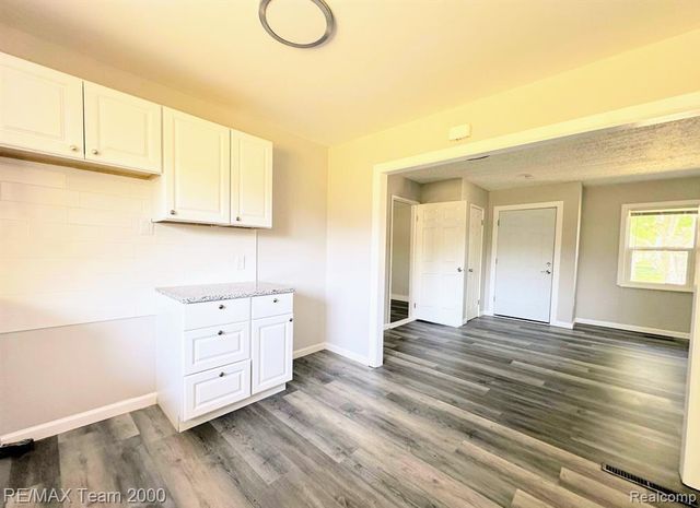 316 Lytle Place, Garden City, MI 48135