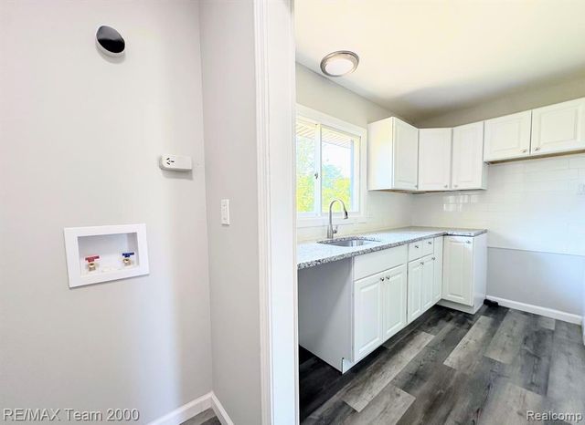 316 Lytle Place, Garden City, MI 48135