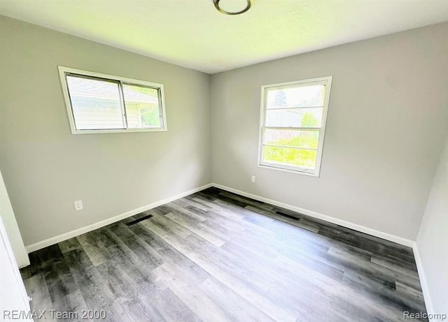 316 Lytle Place, Garden City, MI 48135