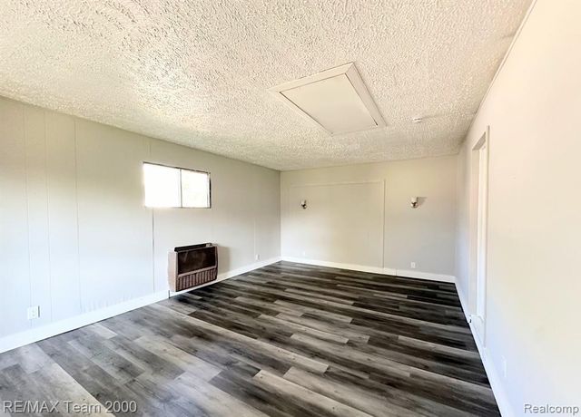 316 Lytle Place, Garden City, MI 48135