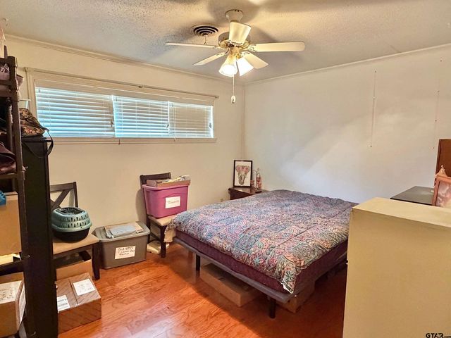 110 Charles Street, Crockett, TX 75835