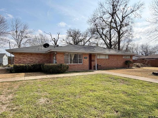 110 Charles Street, Crockett, TX 75835