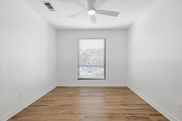 1235 Barlow Avenue, Dallas, TX 75224
