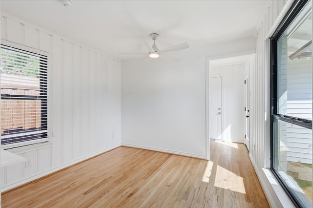 1235 Barlow Avenue, Dallas, TX 75224