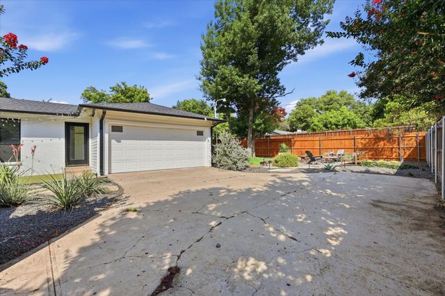 1235 Barlow Avenue, Dallas, TX 75224