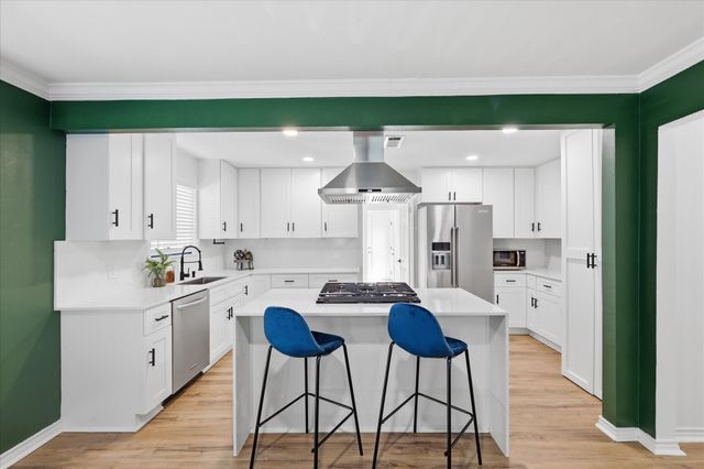 1235 Barlow Avenue, Dallas, TX 75224