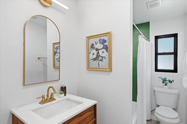 1235 Barlow Avenue, Dallas, TX 75224