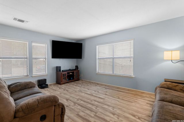 8010 Brisbane, Converse, TX 78109