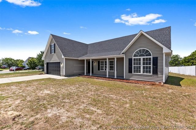 413 Turret Court, Hope Mills, NC 28348