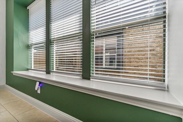 2468 Lakeland Drive, Grand Prairie, TX 75054