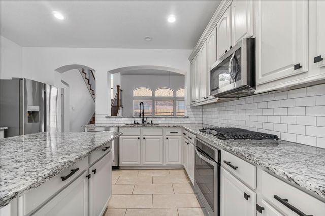 2468 Lakeland Drive, Grand Prairie, TX 75054