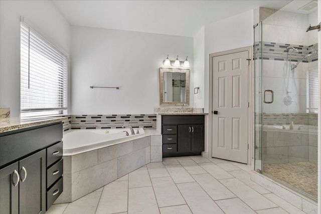 2468 Lakeland Drive, Grand Prairie, TX 75054