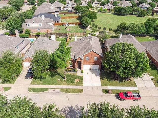 2468 Lakeland Drive, Grand Prairie, TX 75054