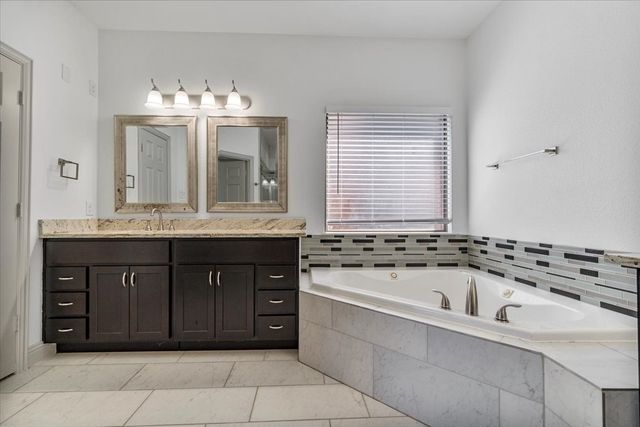 2468 Lakeland Drive, Grand Prairie, TX 75054