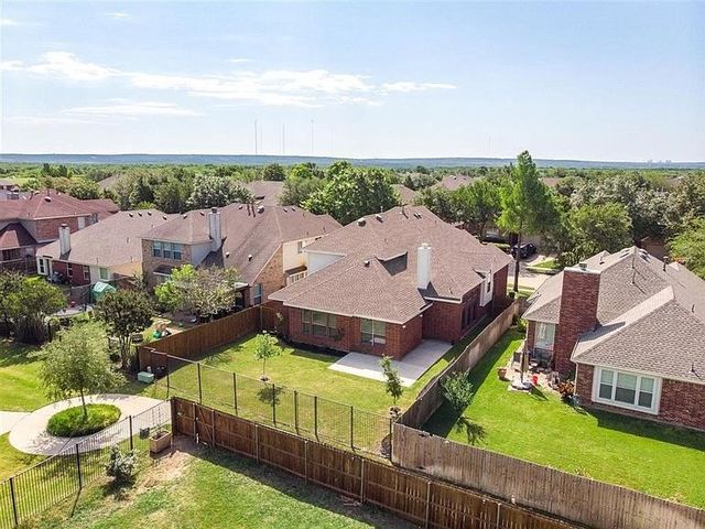 2468 Lakeland Drive, Grand Prairie, TX 75054