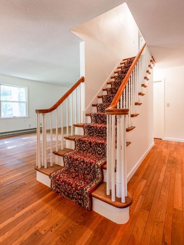 8 Mirror Lake Drive, Tuftonboro, NH 03853