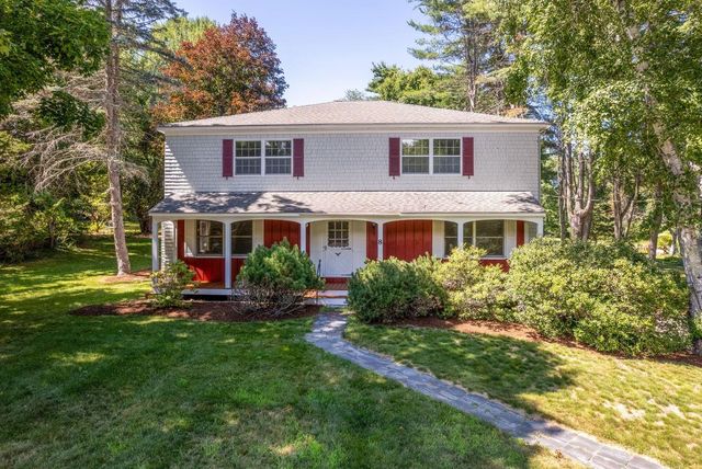 8 Mirror Lake Drive, Tuftonboro, NH 03853