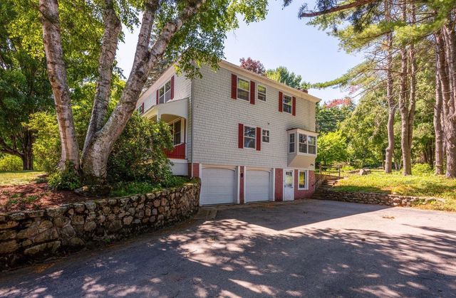 8 Mirror Lake Drive, Tuftonboro, NH 03853