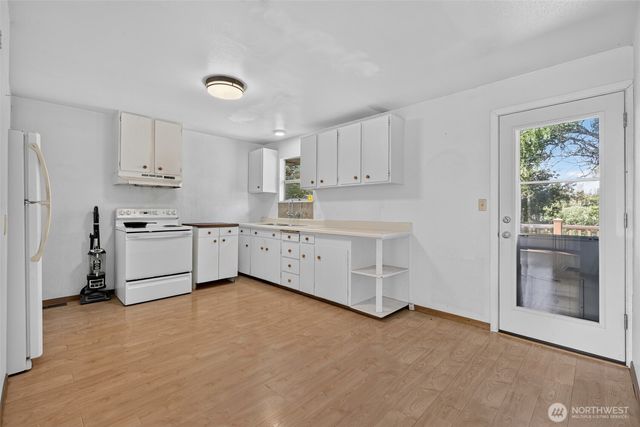 2854 S Juneau Street, Seattle, WA 98108