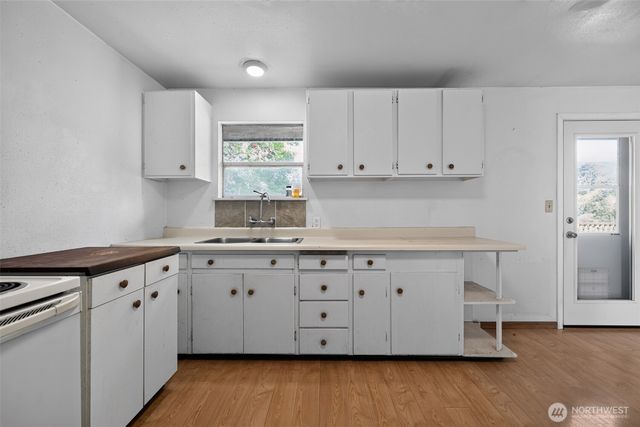 2854 S Juneau Street, Seattle, WA 98108