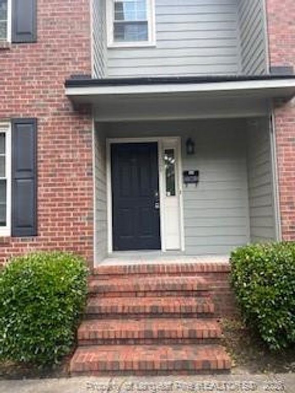 104 Brett Court, Fayetteville, NC 28305