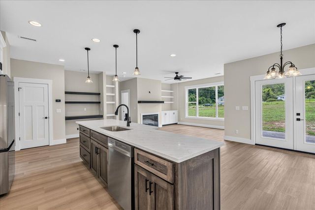8880 Griffith Highway, Whitwell, TN 37397