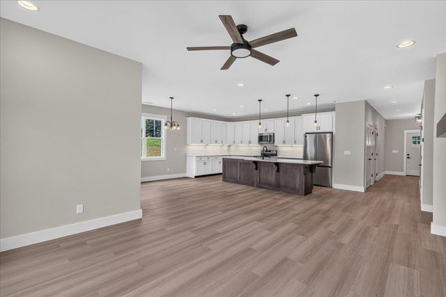 8880 Griffith Highway, Whitwell, TN 37397