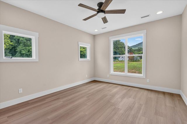 8880 Griffith Highway, Whitwell, TN 37397