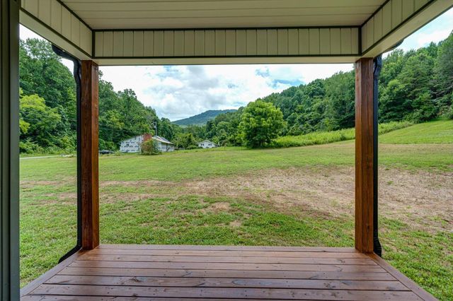 8880 Griffith Highway, Whitwell, TN 37397