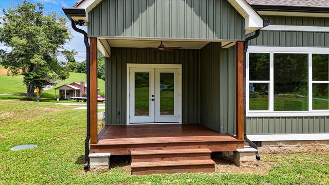 8880 Griffith Highway, Whitwell, TN 37397