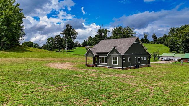 8880 Griffith Highway, Whitwell, TN 37397