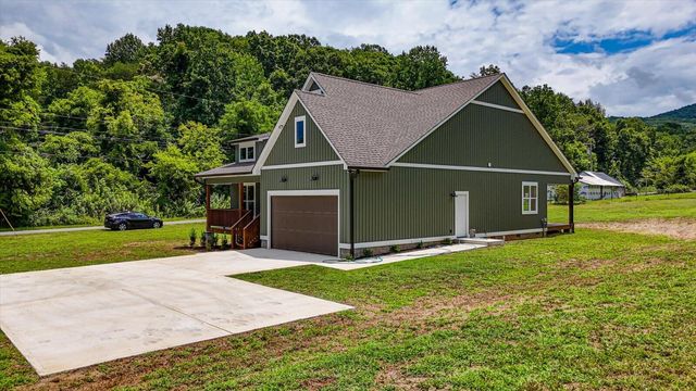 8880 Griffith Highway, Whitwell, TN 37397