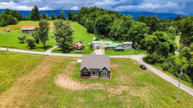 8880 Griffith Highway, Whitwell, TN 37397