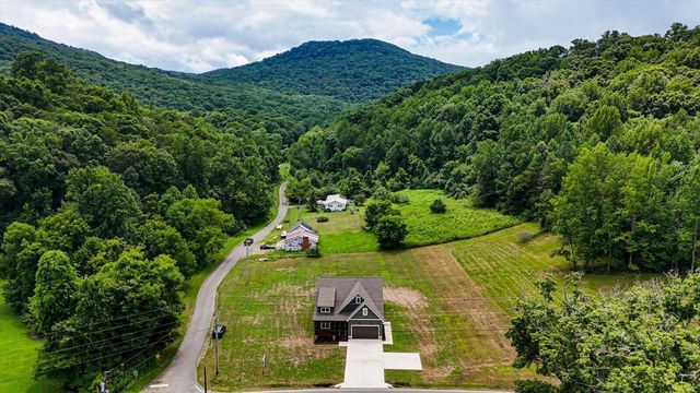 8880 Griffith Highway, Whitwell, TN 37397