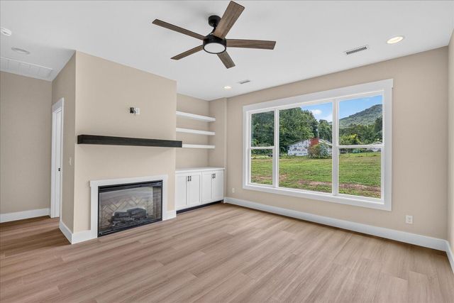 8880 Griffith Highway, Whitwell, TN 37397