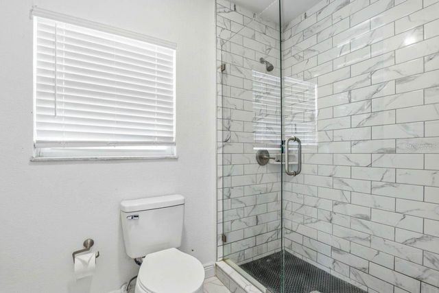 2521 W CREST AVENUE, Tampa, FL 33614